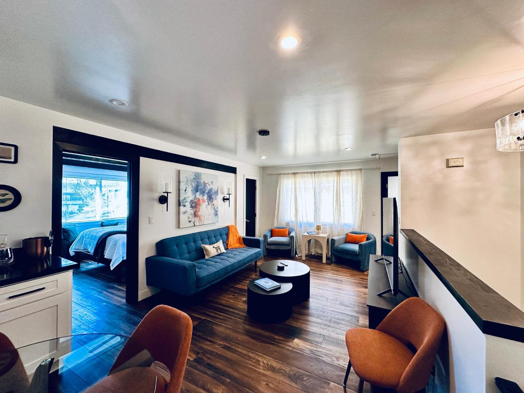 Bespoke Inn פלאגסטאף מראה חיצוני תמונה