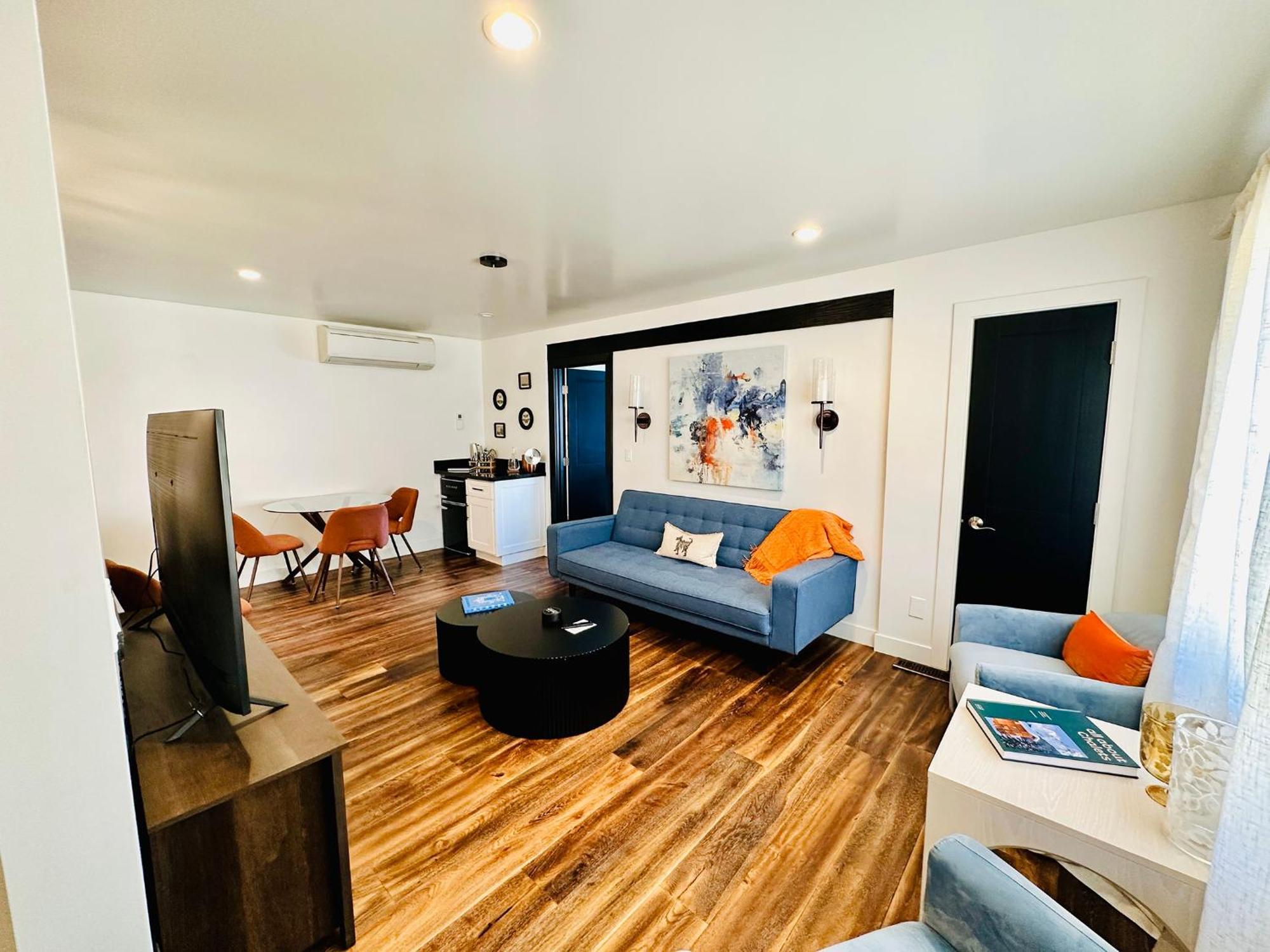 Bespoke Inn פלאגסטאף מראה חיצוני תמונה