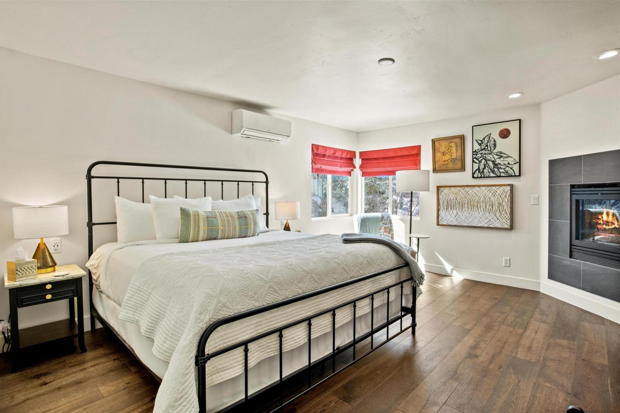 Bespoke Inn פלאגסטאף מראה חיצוני תמונה